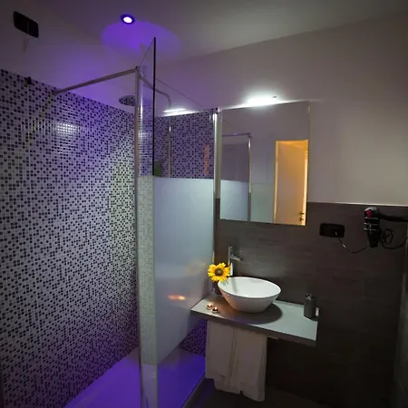 Chroma Italy - Chroma Deka Guest house Rome